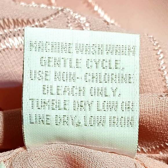 Studio C Plus EUC Women's Dressy Blouse, Size 22/24, Soft Pink Embossed Detail - Picture 8 of 8